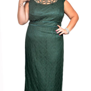 Vestido de Festa Plus Size em Renda decote Bordado