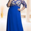 Vestido Plus Size com Blusa de Tule Bordado para Casamentos