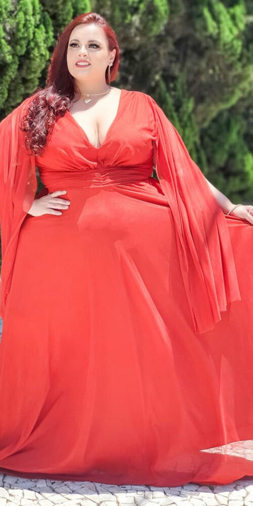 Vestido Plus Size Mangas Capa de Festa
