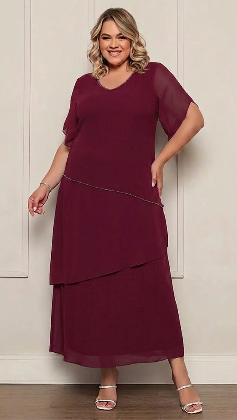 Vestido Festa Midi em Camadas Bordado Plus Size
