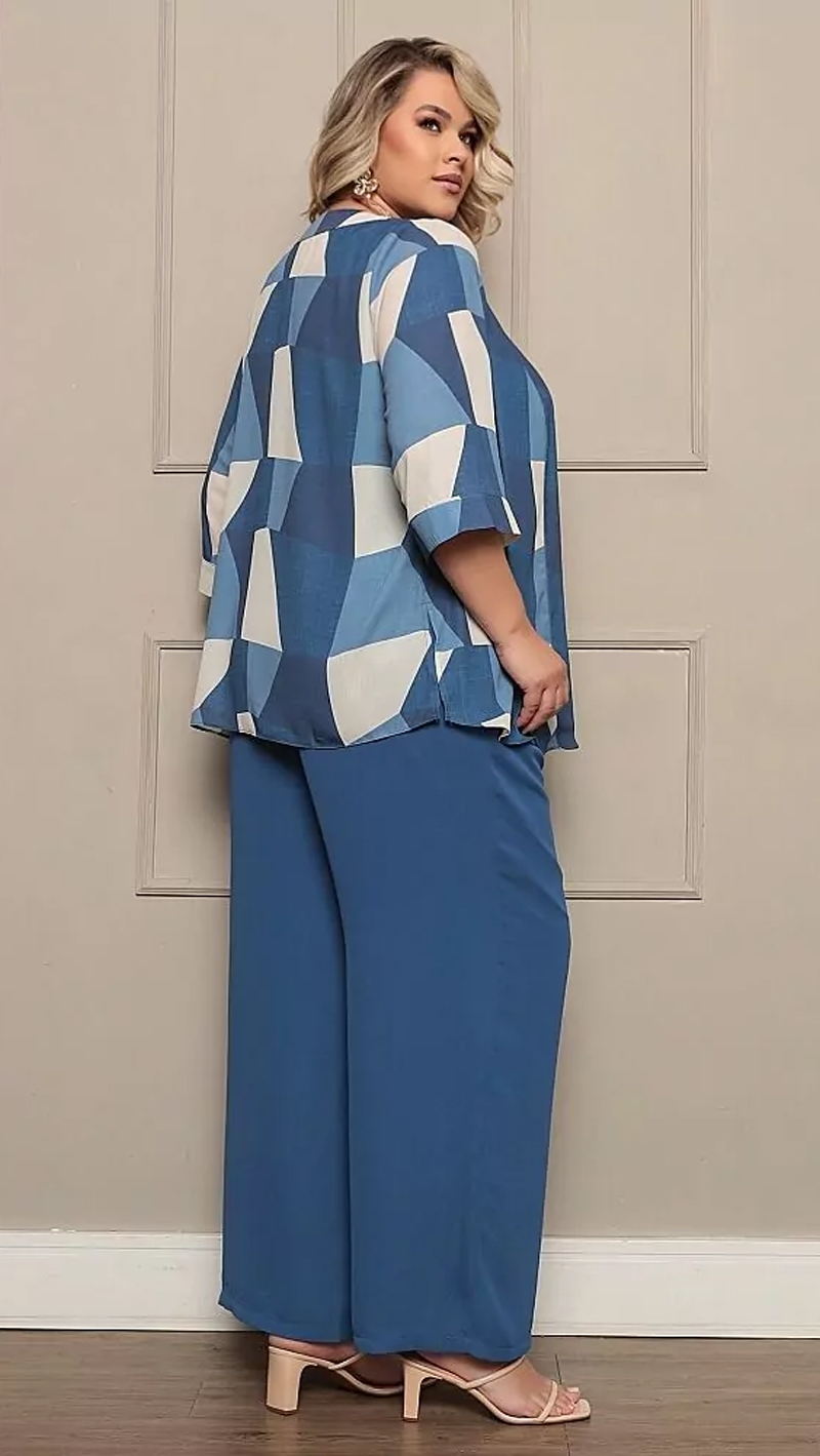 Conjunto com Kimono Estampado Plus Size