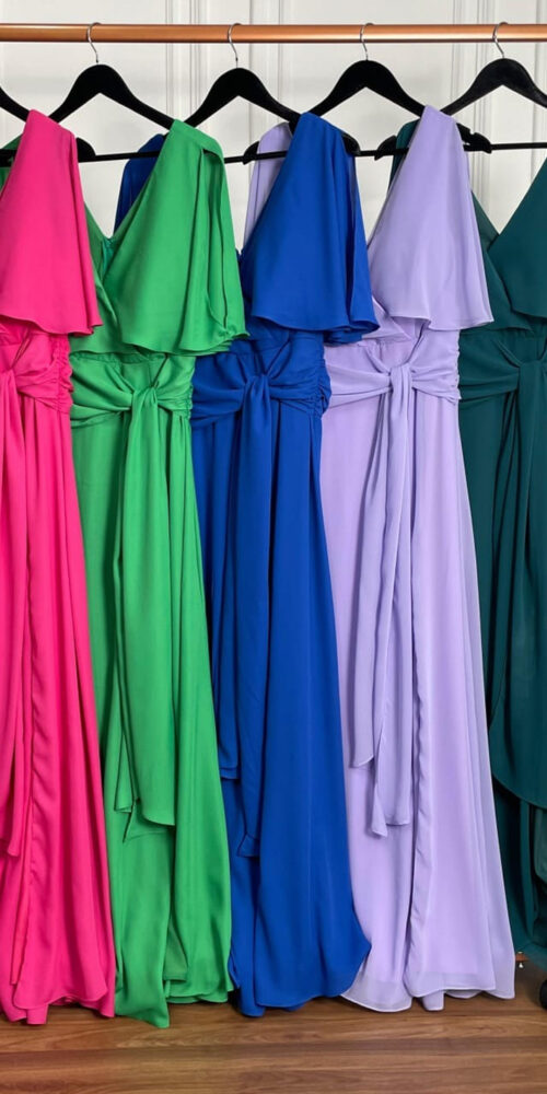 Vestido Plus Size Decote Transpassado de Festa