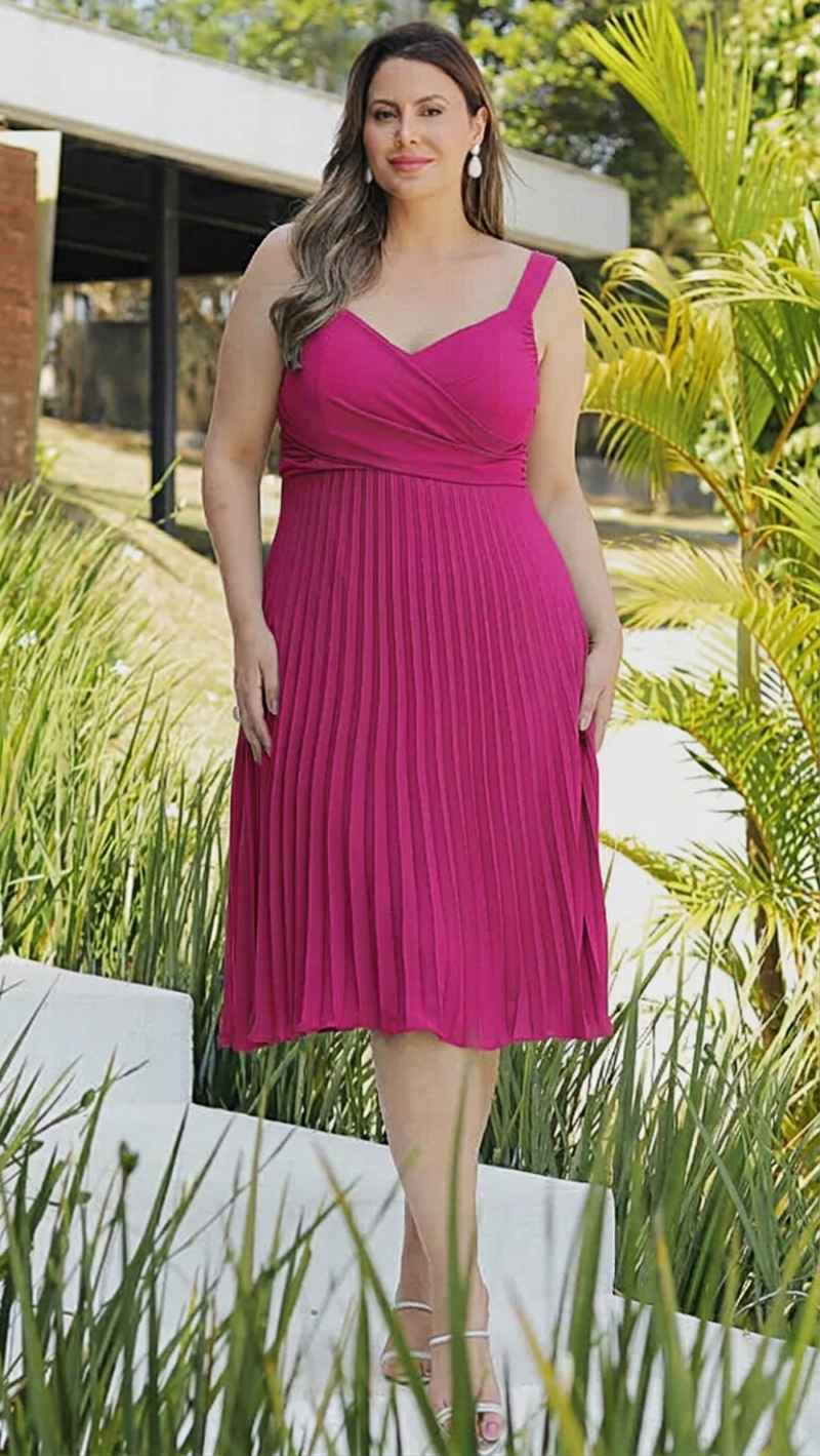 Vestido Midi Saia Plissada Plus Size