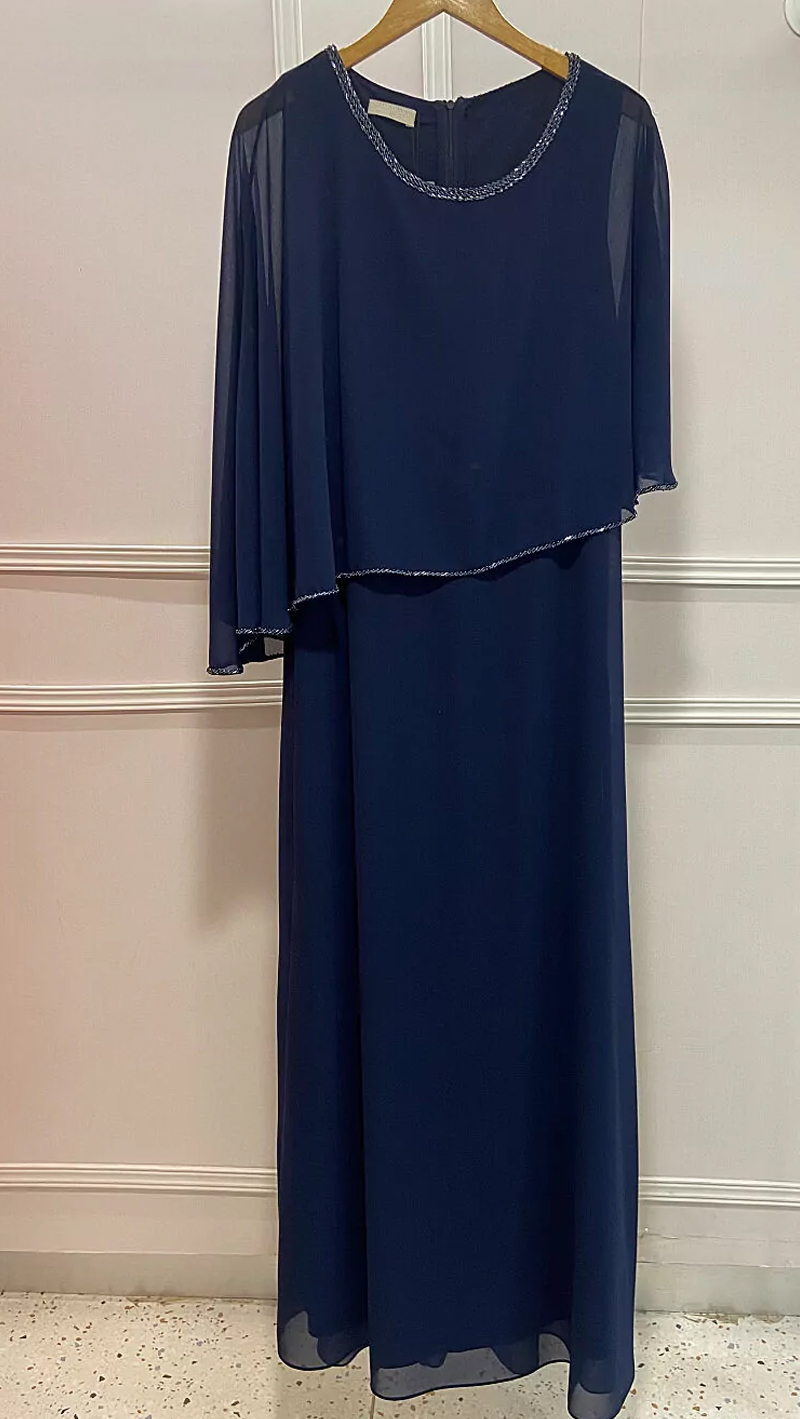 Vestido Festa com Capa Bordada à Mão Plus Size
