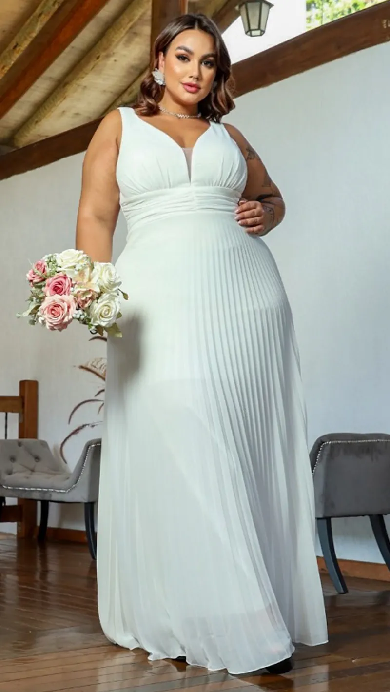 Vestido de Noiva Regata Plissado Plus Size