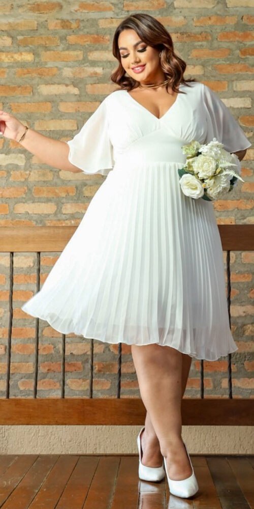 Vestido Curto Noiva Plissado Plus Size