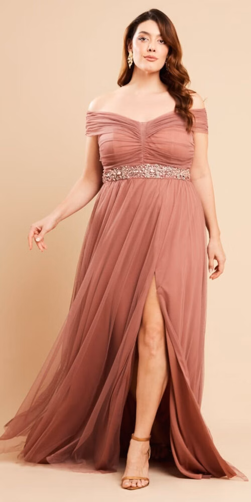 Vestido de Festa Tule Bordado Plus Size