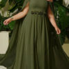 Vestido Festa Manga Capa e Cinto Flores Plus Size