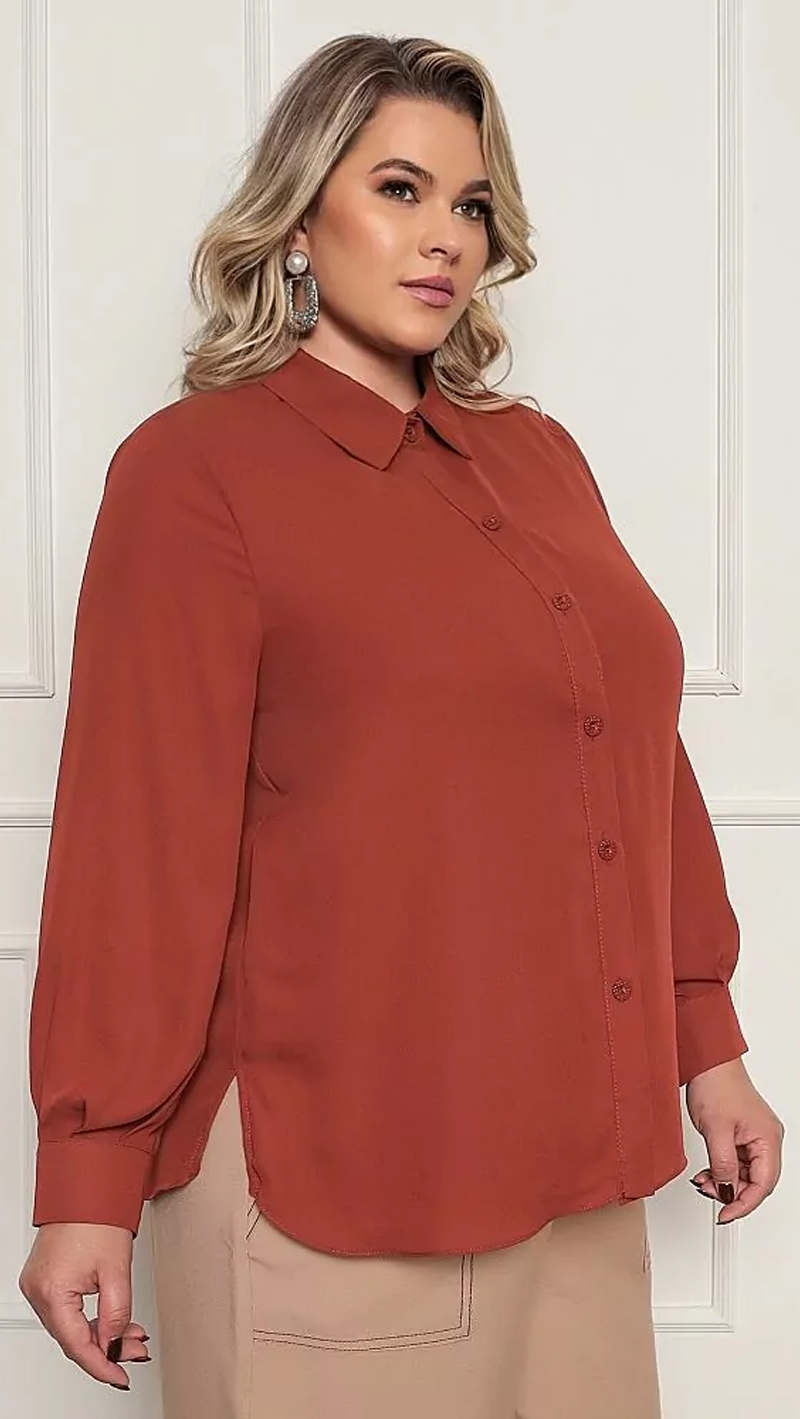 Camisa Plus Size Manga Longa em Crepe