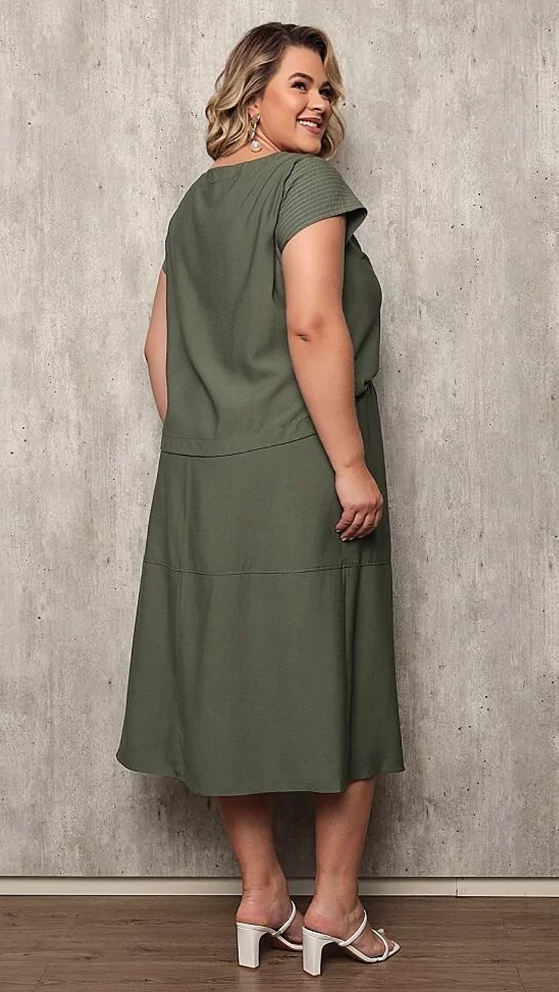 Conjunto Saia Midi Plus Size