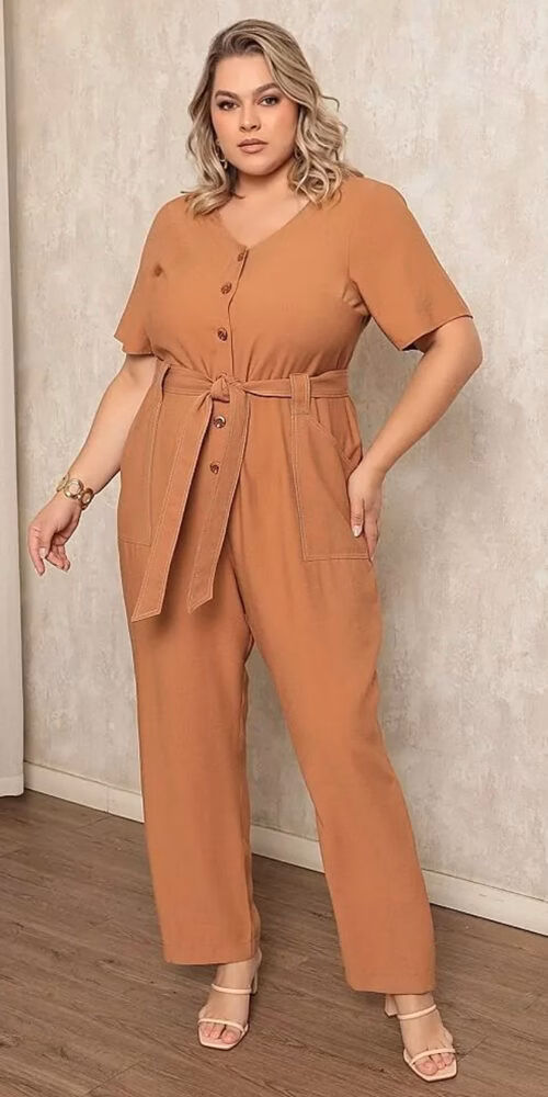 Macacão com Amarração Plus Size
