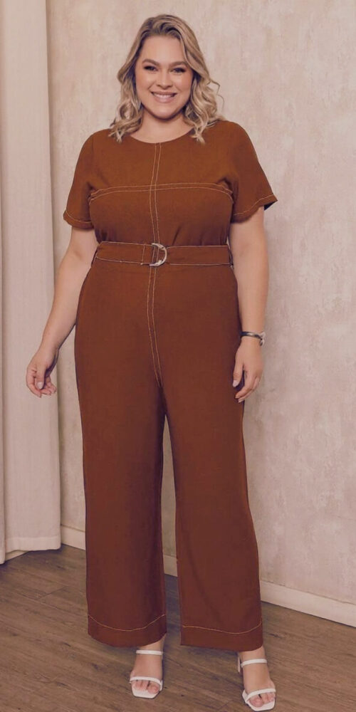 Macacão Manga Curta Prespontado Plus Size