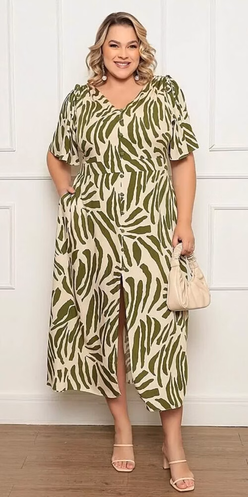 Vestido Longuete com Abertura Plus Size