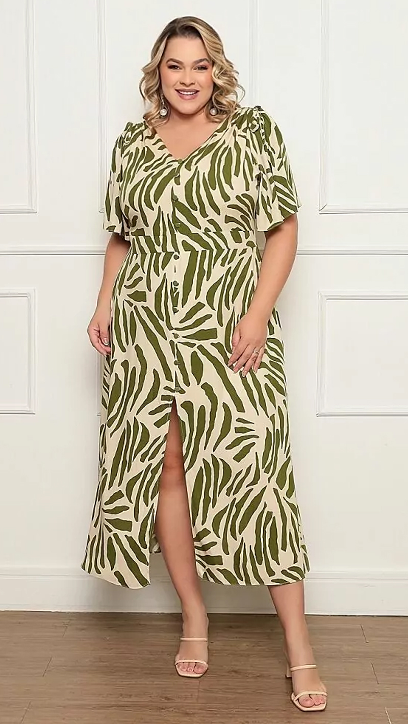 Vestido Longuete com Abertura Plus Size
