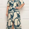 Vestido Longuete com Abertura Plus Size