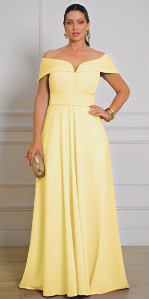 Vestido Crepe Detalhe Plissado Plus Size