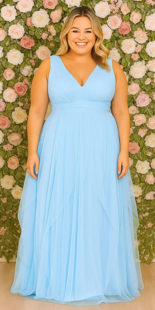 Vestido Festa Plus Size Recortes Tule