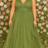 Vestido Festa Plus Size Recortes Tule
