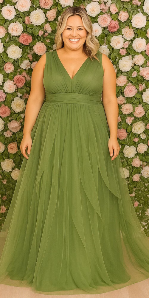 Vestido Festa Plus Size Recortes Tule