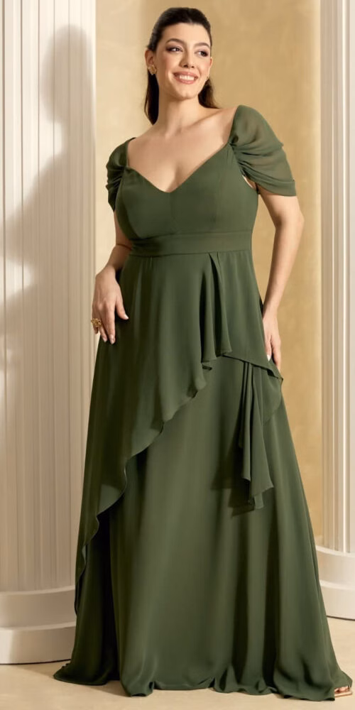 Vestido Festa Plus Size com Saia Sobreposta