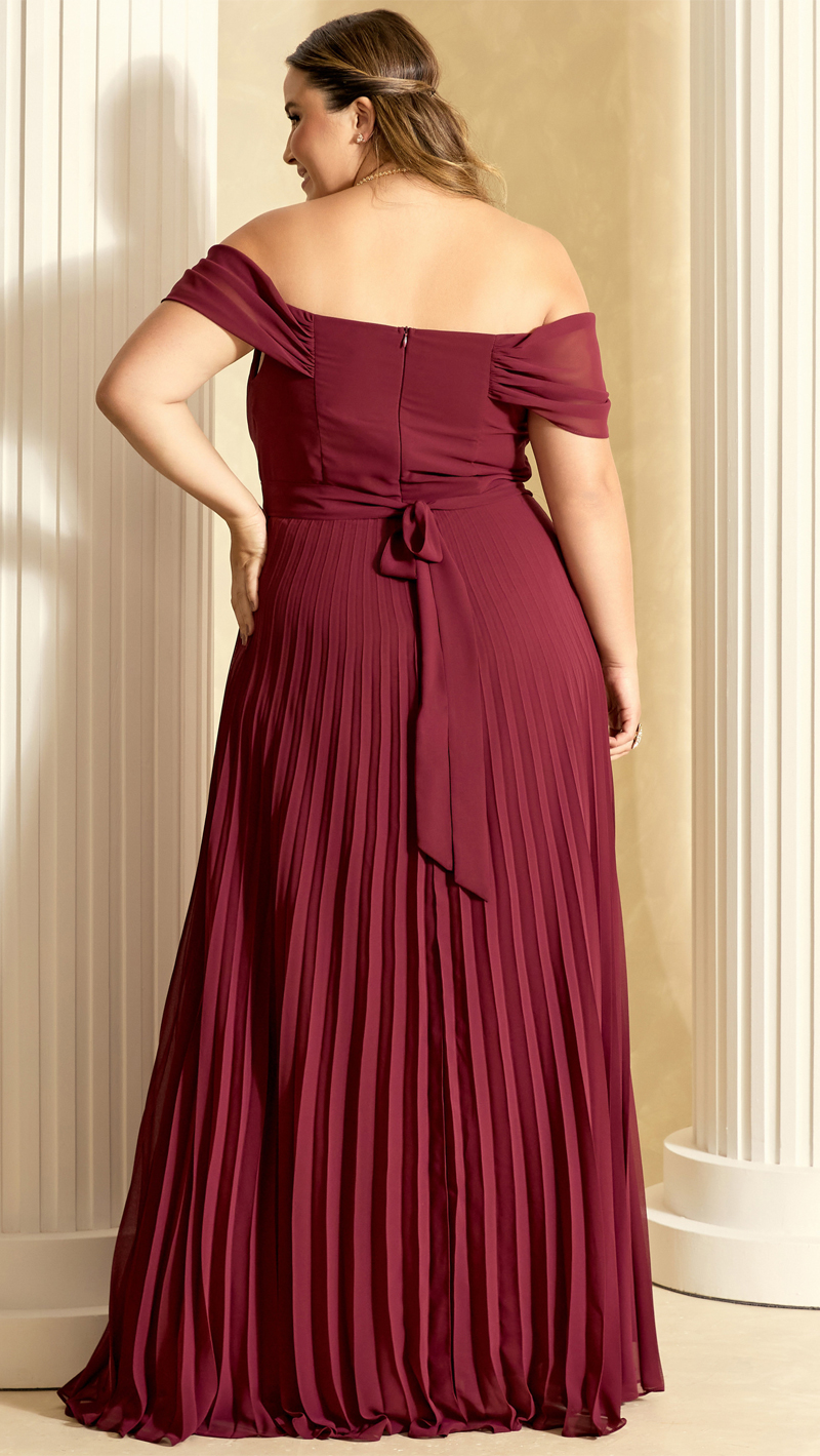 Vestido Festa Ombro a Ombro Plissado Plus Size
