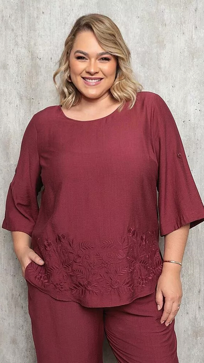 Conjunto Com Túnica Bordada Plus Size