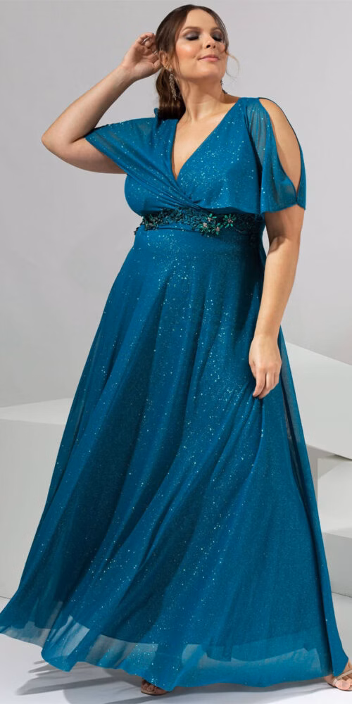 Vestido de Festa com Faixa Bordada Plus Size