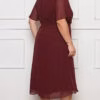 Vestido Plus Size Midi Festa Detalhe Renda e Flor