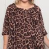 Bata em Crepe Animal Print Plus Size