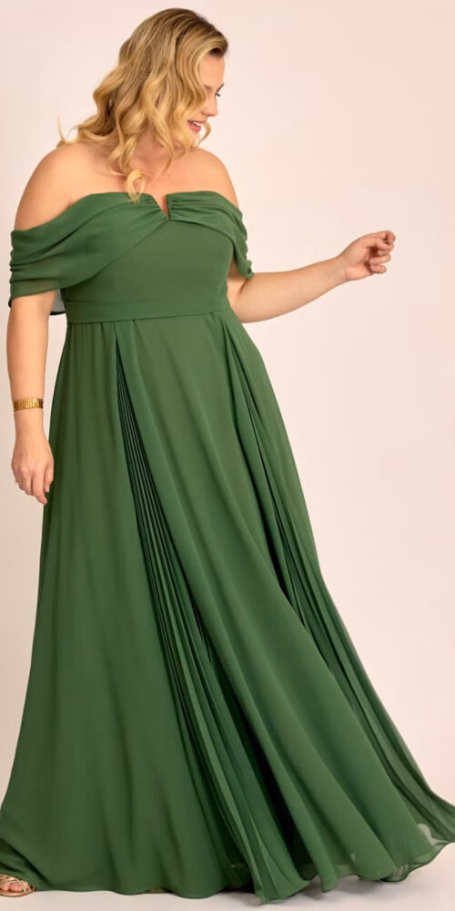 Vestido de Festa Ombro a Ombro Detalhe Plissado Plus Size