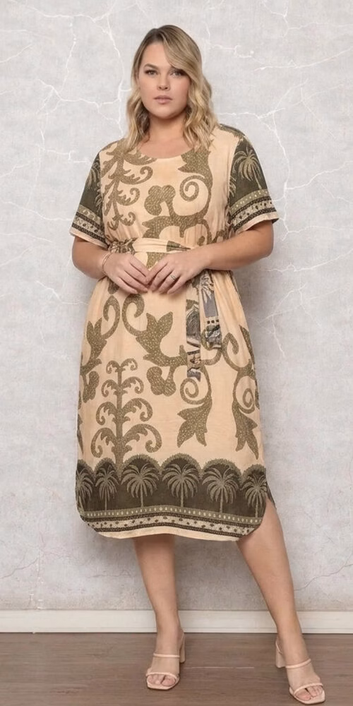 Vestido Plus Size Midi Estampa Barrada