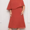 Vestido Midi Festa Capa com Flores Plus Size