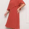 Vestido Midi Festa Capa com Flores Plus Size