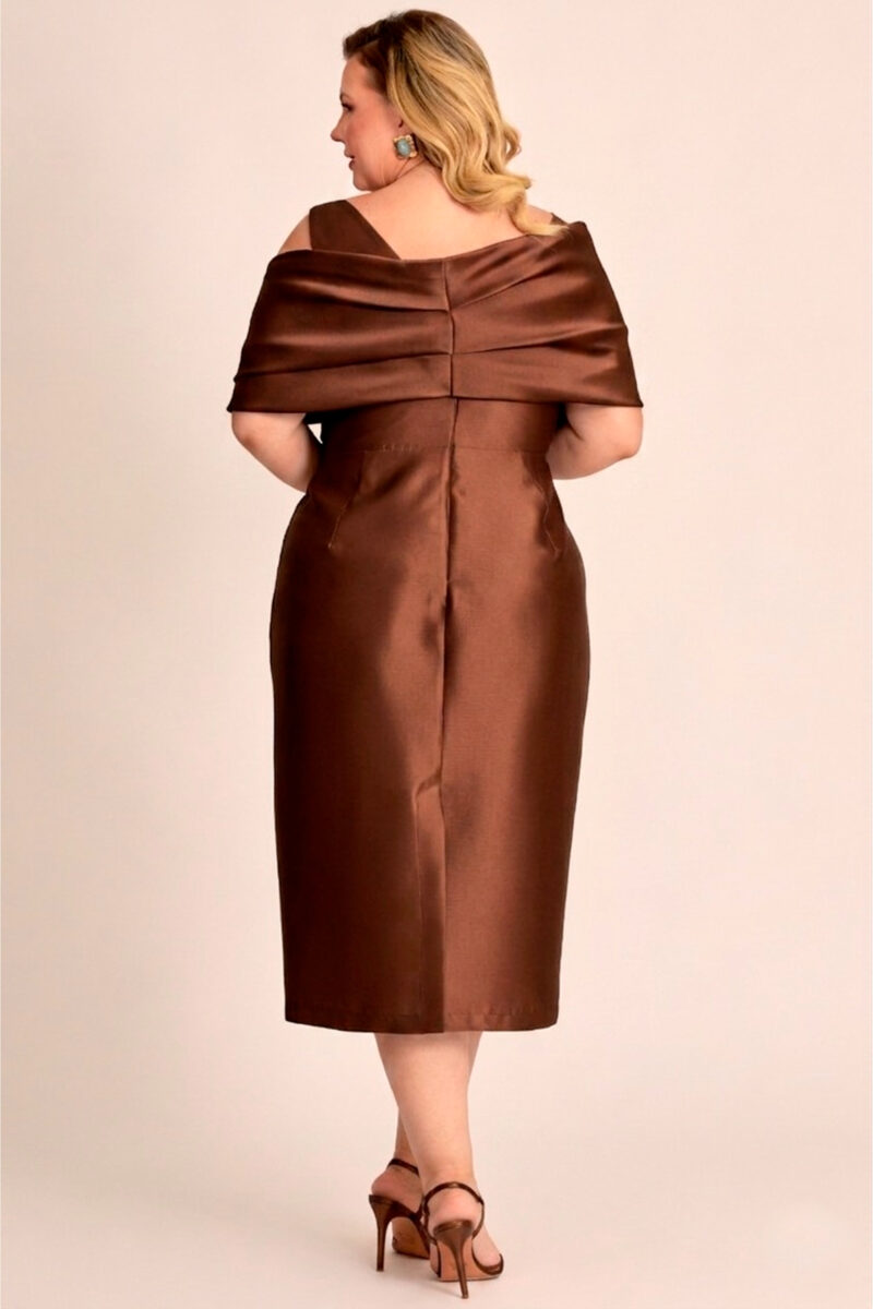 Vestido Midi Festa Zibeline com Echarpe Plus Size
