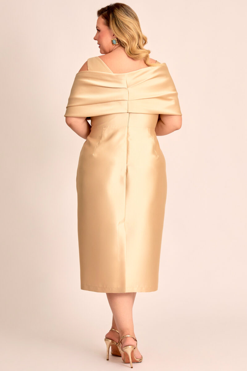 Vestido Midi Festa Zibeline com Echarpe Plus Size