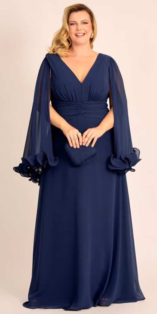 Vestido Plus Size de Festa Capa Curta com Fru-Fru