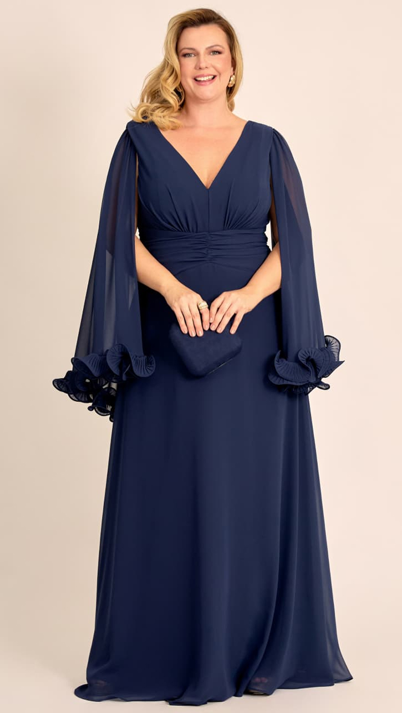 Vestido Plus Size de Festa Capa Curta com Fru-Fru