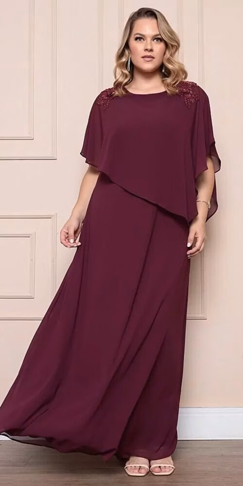 Vestido Festa Capa Assimétrica Aplicação Bordada Plus Size